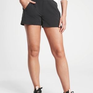 Athleta Trekkie North Short